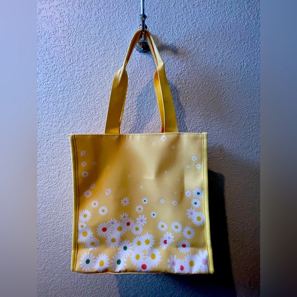 Marc Jacobs NWT Daisy Yellow Canvas Tote - Picture 2 of 5